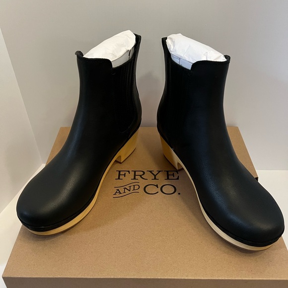 Brand New Frye and Co. Odessa Chelsea Clog Ankle Boots - Picture 2 of 7